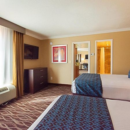 Hotel Tempe/Phoenix Airport Innsuites Hotel & Suites Экстерьер фото
