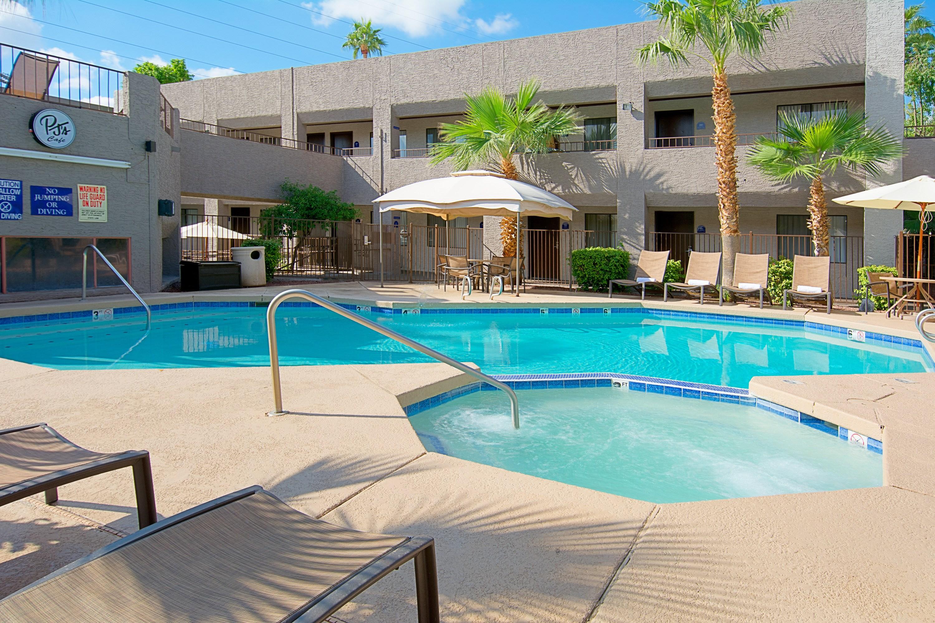 Hotel Tempe/Phoenix Airport Innsuites Hotel & Suites Экстерьер фото