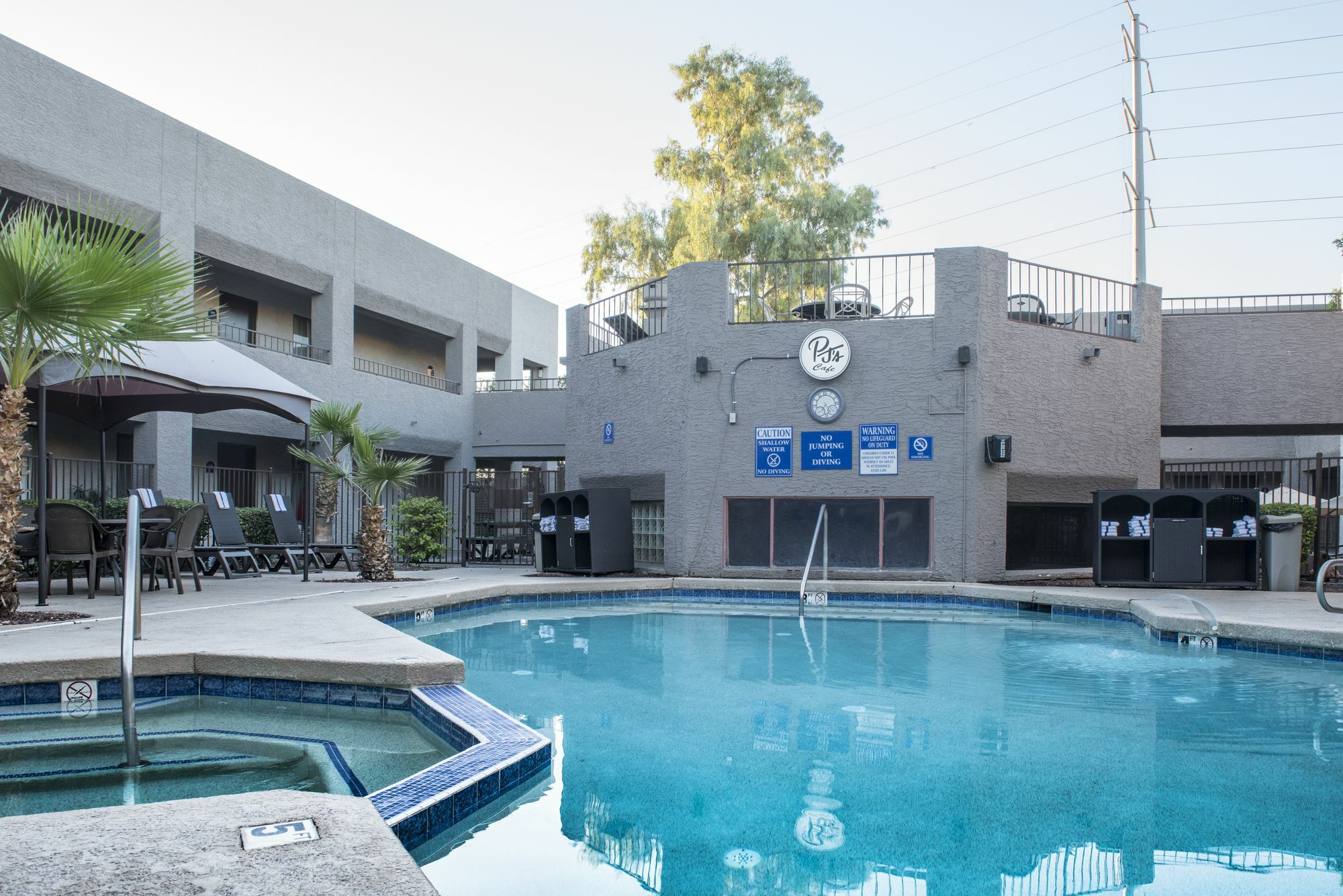 Hotel Tempe/Phoenix Airport Innsuites Hotel & Suites Экстерьер фото
