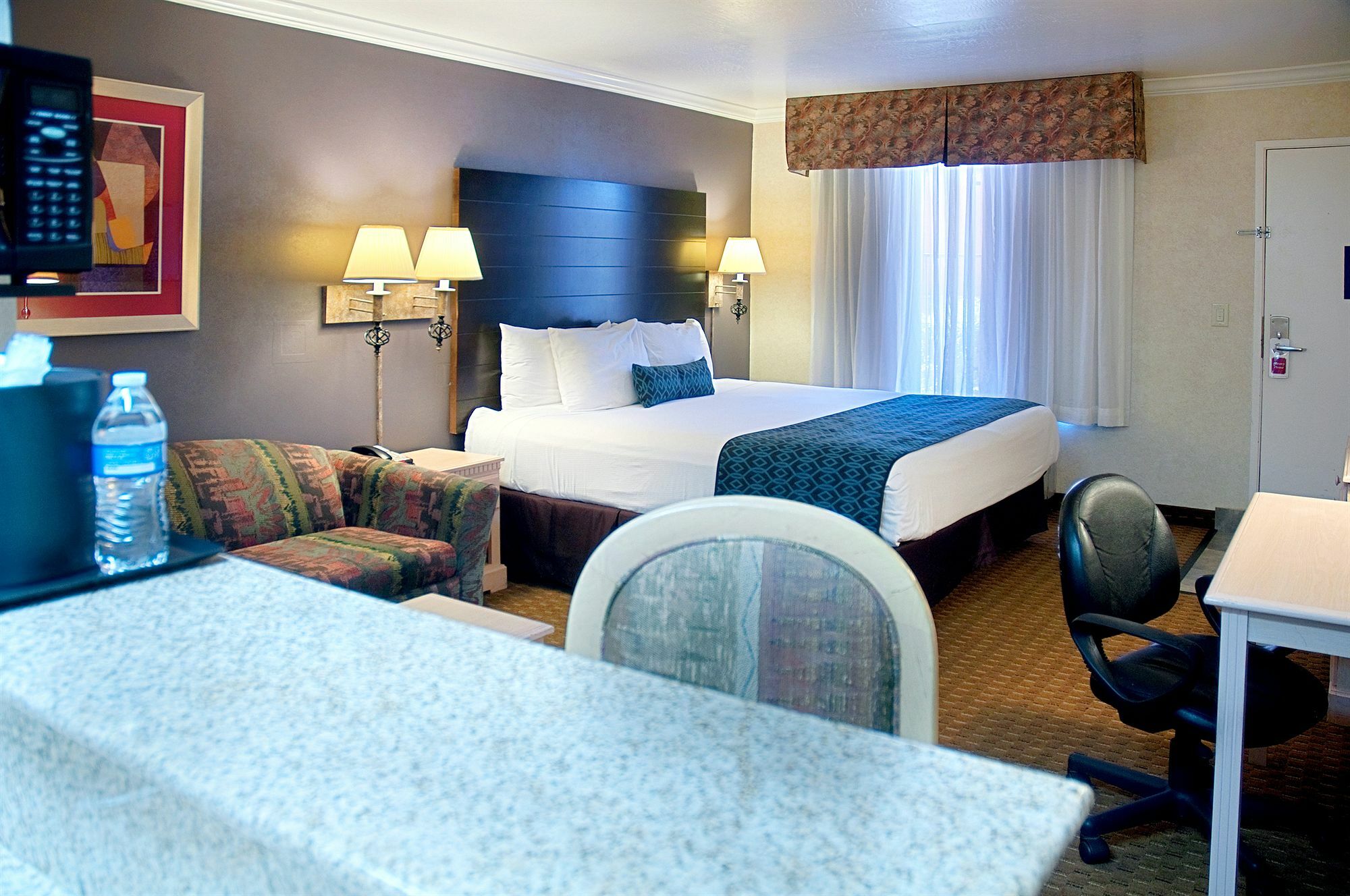 Hotel Tempe/Phoenix Airport Innsuites Hotel & Suites Экстерьер фото