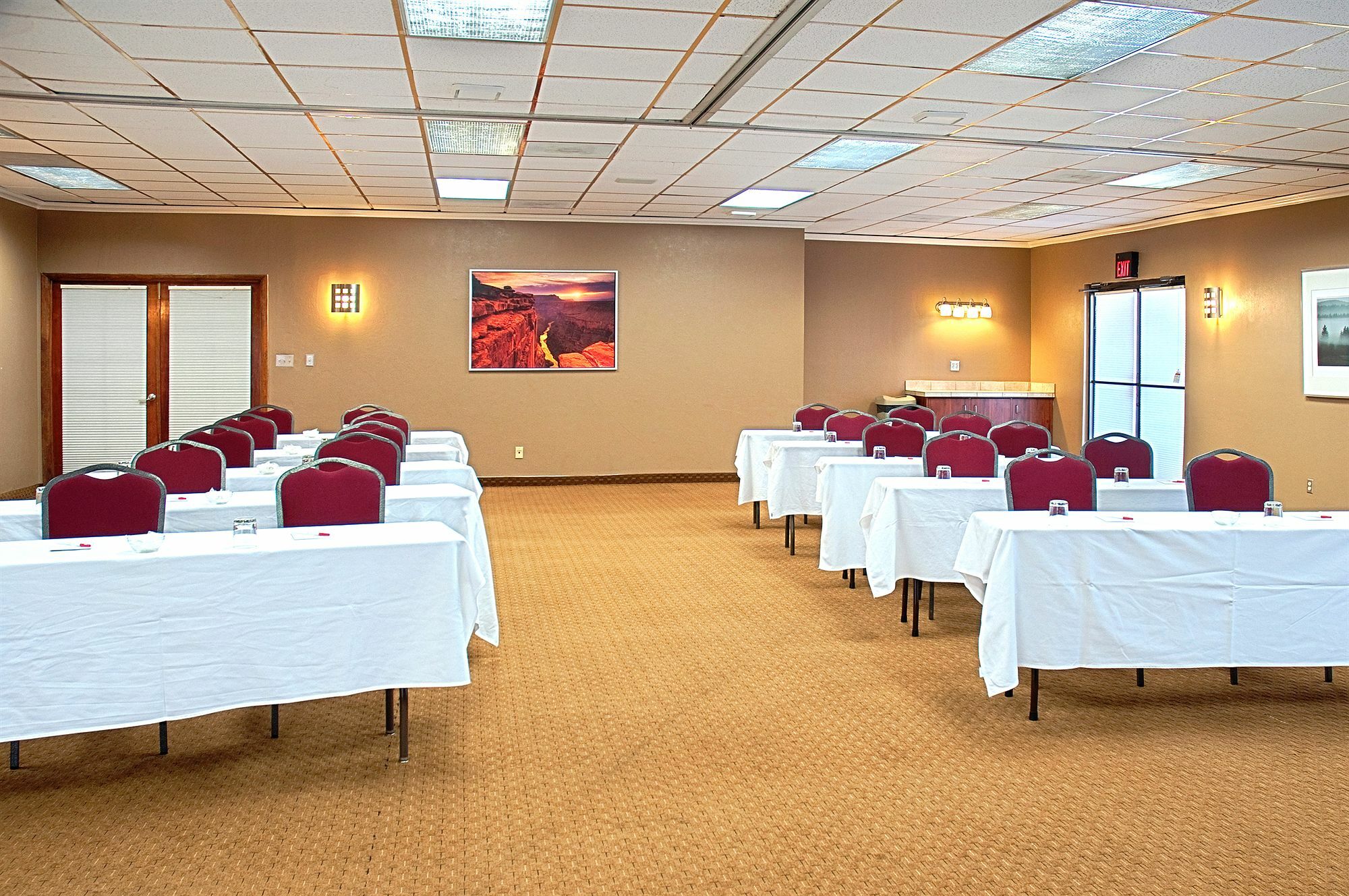 Hotel Tempe/Phoenix Airport Innsuites Hotel & Suites Экстерьер фото